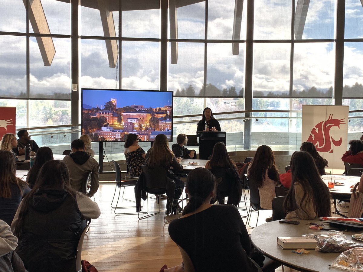 steveabischoff's tweet photo. First we had @AkaLasagna share some words of wisdom and now @gloriapelupelu too ππ½ππ½ππ½ #SmartStartProgram #TheCelebration #GoCougs https://t.co/dMjYRCLGP8