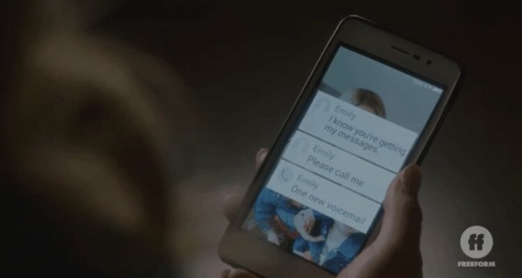 KMazurNews's tweet image. DYING INSIDE 😩😩😩😩😩
#EmisonForever @PLLTVSeries