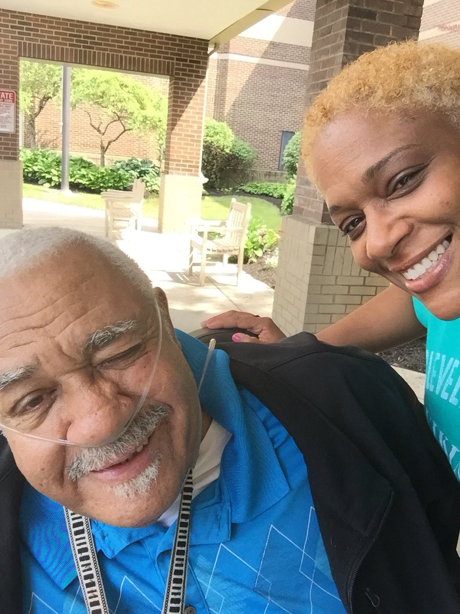 nakiaj_hooplife's tweet photo. I don’t recall ever hearing the words “I love you” from my biological father. I am ok with that because I have always loved myself. Hope that’s not your children’s story.....RIP Big Fella. Tell my mother I said I miss her and love her. #finalVisit https://t.co/Zy66I7Uizv