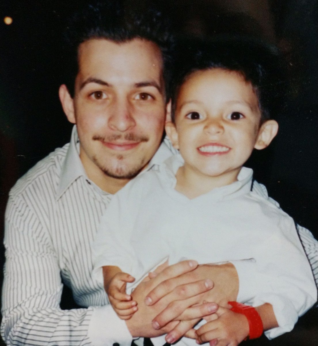 Mikecanolol's tweet photo. Throwback to Freshman year in college poppin pimples and changing diapers! #SingleDad#MyLiLMan #2003 #TBT #MikeCanoLoL #Laughs #Comedy #Comedian #Haha #Funny #LOL #Hilarious #Meme #Tag #Lmfao https://t.co/MB5NY1pMna