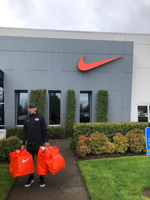 Obrigado @nikebasketball @Nike ❤️❤️ https://t.co/3IU84Upj68<a class="tags" target="_blank" title="On Twitter" href="/?out=eyJ0eXAiOiJKV1QiLCJhbGciOiJIUzUxMiJ9.eyJpYXQiOjE3MjE2OTM4MzIsImlzcyI6InR3cG9ybnN0YXJzLmNvbSIsIm5iZiI6MTcyMTY5MzgzMiwiZXhwIjoxNzUzMjI5ODMyLCJyZWRpcmVjdF91cmwiOiJodHRwczovL3R3aXR0ZXIuY29tL25pa2ViYXNrZXRiYWxsIn0.Veyl-jhdHo-zyRtP1abILuuh8ZuQDRpjCF6OPcOqRA8e0yl72hx386CCiq5GB4EaOjpbCMZPmFta0CvOO7V7zA">@nikebasketball</a><a class="tags" target="_blank" title="On Twitter" href="/?out=eyJ0eXAiOiJKV1QiLCJhbGciOiJIUzUxMiJ9.eyJpYXQiOjE3MjE2OTM4MzIsImlzcyI6InR3cG9ybnN0YXJzLmNvbSIsIm5iZiI6MTcyMTY5MzgzMiwiZXhwIjoxNzUzMjI5ODMyLCJyZWRpcmVjdF91cmwiOiJodHRwczovL3R3aXR0ZXIuY29tL05pa2UifQ.Aoqa1BfYDmkGhaJ1yXYZciljIqBEJnu2vF-deTbWqhOKw3e3FiLHZ9EoPRYjevhglzvbZsPeY8-vXBM9oCjF6g">@Nike</a><a href="/tag/newprofilepic"class="tags"><span>#newprofilepic</span></a>