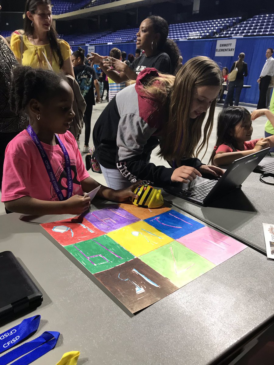 MatzkeElem1st's tweet image. Matzke students were rockstar presenters at the 2019 Technology Festival! #MatzkeProud #CFISDTechFest