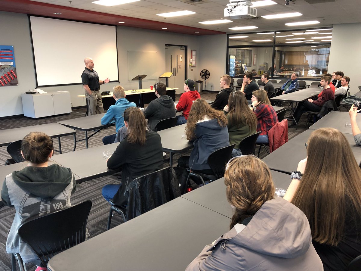 The second part of our exchange with <a href="/HaloWorldHHG/">Halo World</a> is underway! We're all so excited to see them again and show them around the Quad Cities! 🇩🇪🤖🇺🇸