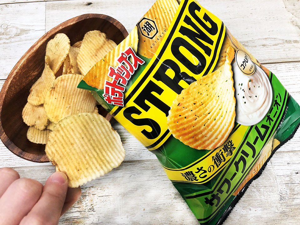 おはようございます✨ 用の朝おやつは「ポテトチップスSTRONG