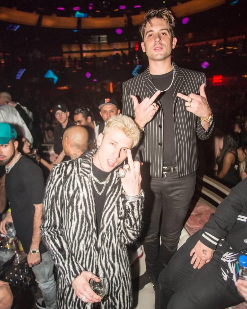 archivegerald's tweet image. hi @machinegunkelly