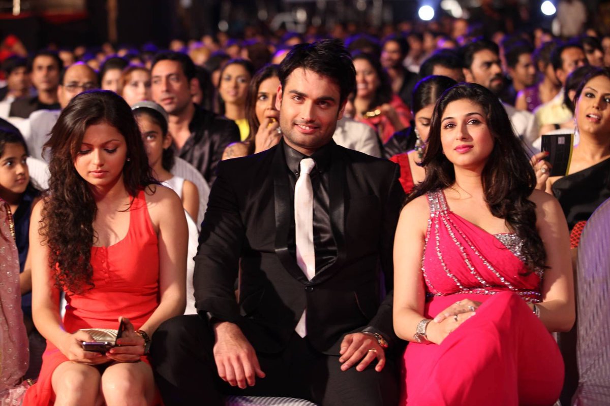 gulseveruslu's tweet image. 💓🌼💕🔥💖🧿 #SanaMuhtacım🌹☀️🌈