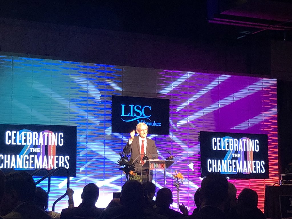 leanaspeaks's tweet photo. Gov. Evers at the 20th MANDI awards, Milwaukee’s annual celebration of incredible leaders, organizations, real estate & Econ Dev projects, collaborations and more in the nonprofit sector. Milwaukee’s academy awards! #MANDI2019 #iheartmke #mkelove https://t.co/MTnLhX7SbG