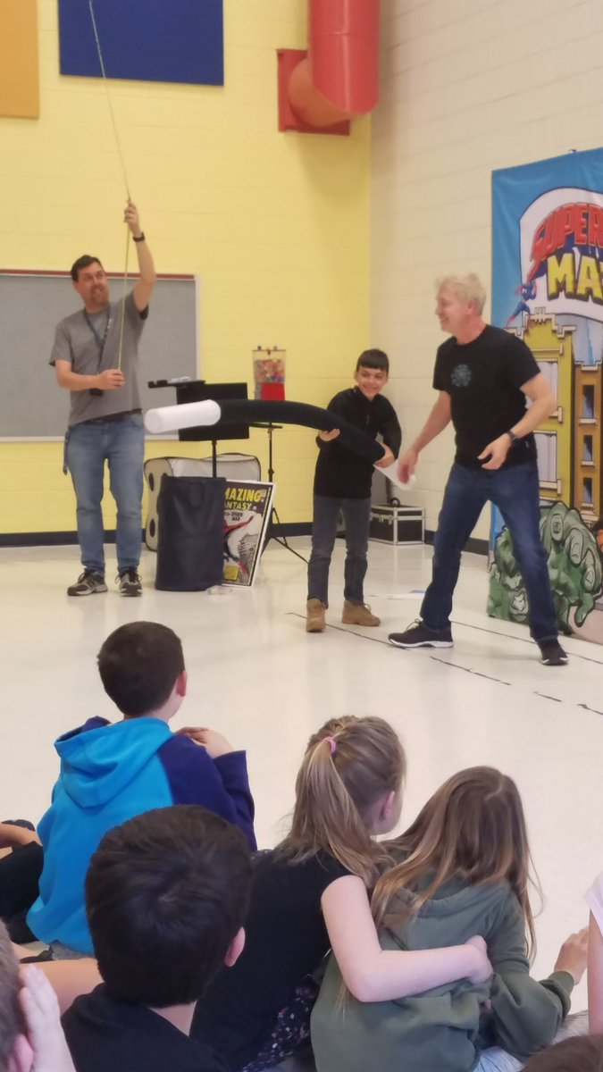 KarolaScarce's tweet image. I love this assembly! #Springtwitterchallenge #TimberwolvesROCK @AndrewBuchheit