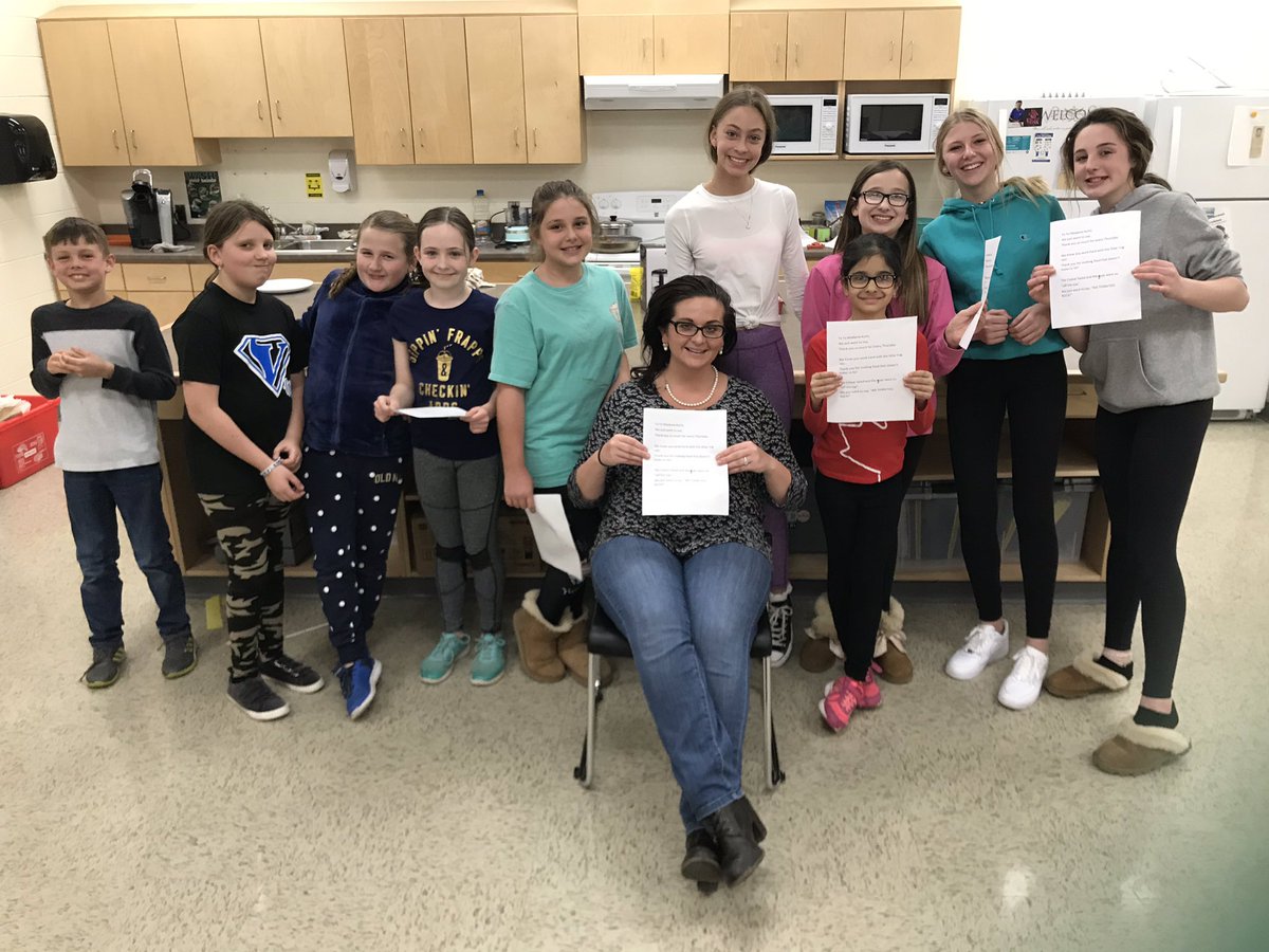 TVACookingClub's tweet photo. Today marks the ending of our Cooking Club sessions. We are a grateful to SAC ( student advisory council) for making this program possible. Thank you to Mme Serra and Mrs MacKenzie for helping me out . @TvaAmbassadors @PrincipalTVA @gecdsb https://t.co/etXVjZyAmd