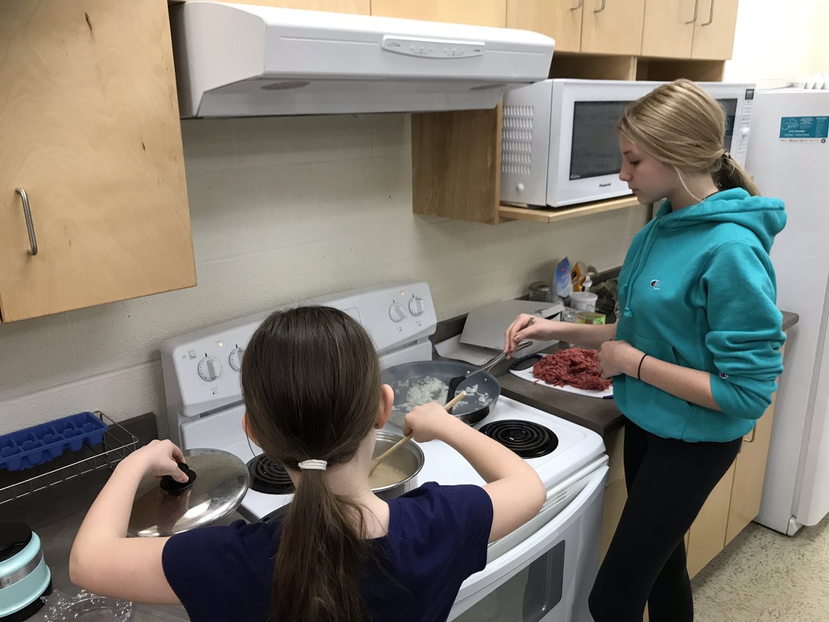 TVACookingClub's tweet photo. Today marks the ending of our Cooking Club sessions. We are a grateful to SAC ( student advisory council) for making this program possible. Thank you to Mme Serra and Mrs MacKenzie for helping me out . @TvaAmbassadors @PrincipalTVA @gecdsb https://t.co/etXVjZyAmd