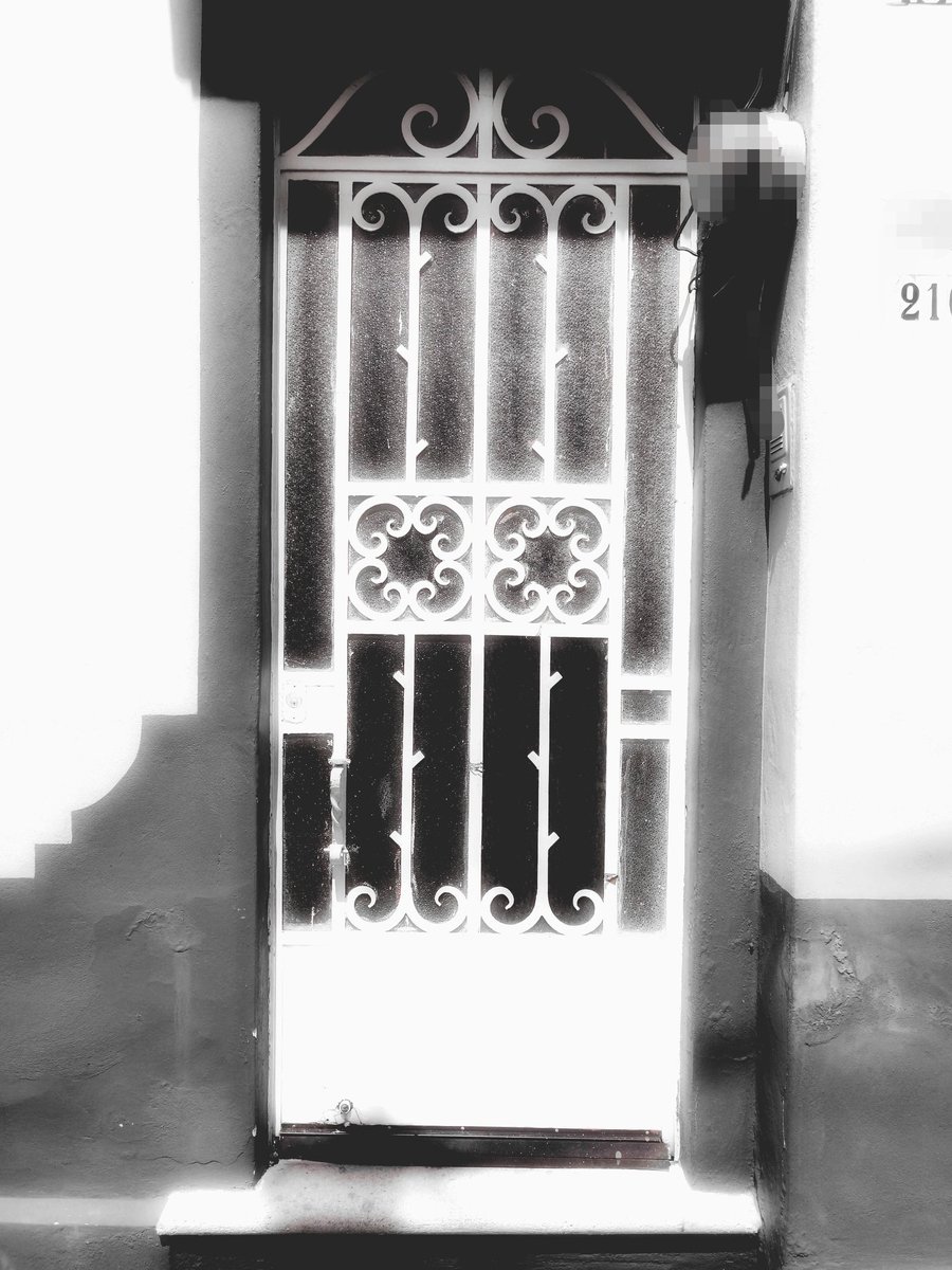 VileMusic's tweet photo. Una historia no tiene principio ni fin, tan solo puertas de entrada.
A story has no beginning or end, just entry doors.
-Carlos Ruiz ZafΓ³n
#VileMusic #Loading #ComingSoon https://t.co/FEbA3x8nUC