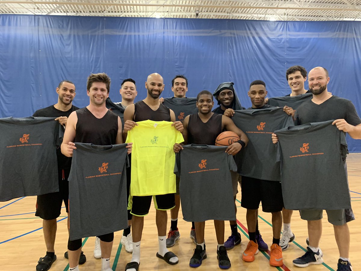UFRecSports's tweet photo. Baby Boy Rondo wins the Men’s Basketball Championship game. The final score was 62-60! #IMBasketball https://t.co/XPU4ioDShL