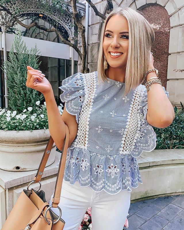 _lomeyer_'s tweet photo. Let’s throw it back to sunnier times cause there’s a fresh foot of snow on the ground in Minnie 🤪 #hiSpring || My top & bag are both up to 25% off with code EVENT19 & my jeans are on sale for $44! (Everything TTS) Shop all three by downloading the LI… https://t.co/ESV3irJOxi https://t.co/MuJ19jWYIe
