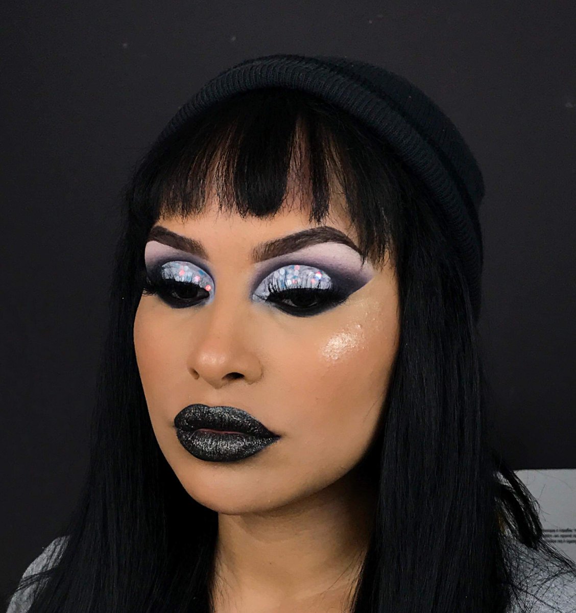 RealThebasicb's tweet photo. Was in a whole mood so I put it on my face.
.
@ABHcosmetics dip brow pomade 
.
@MorpheBrushes James Charles pallet 
.
@smolashes glitter mercury
.
@Bombshellcos cherry at highlight
.
@NyxCosmetics glitter on my lips &amp;nyx glitter glue https://t.co/sbEPAvtuNe