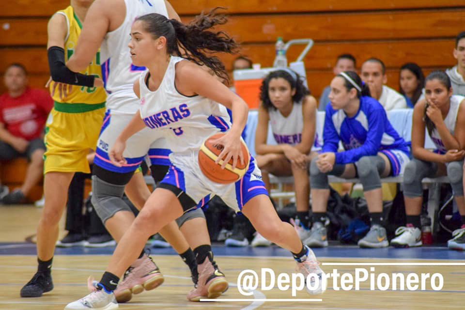 DeportePionero's tweet photo. 🚨FINALIZA EL PARTIDO🚨 NUESTRAS PIONERAS DE BALONCESTO CAEN 74-58 ANTE LA UPR-B❗️AHORA LUCHARÁN POR LA MEDALLA DE BRONCE EN LA LAI 2019❕ÁNIMO QUE ESTO NO SE HA ACABADO🔥🏀🙏🏼
#DEPORTEPIONERO #LACATOBASKETBALL #SANGREAZUL #LAIBasket19 https://t.co/XqqW2krrC9