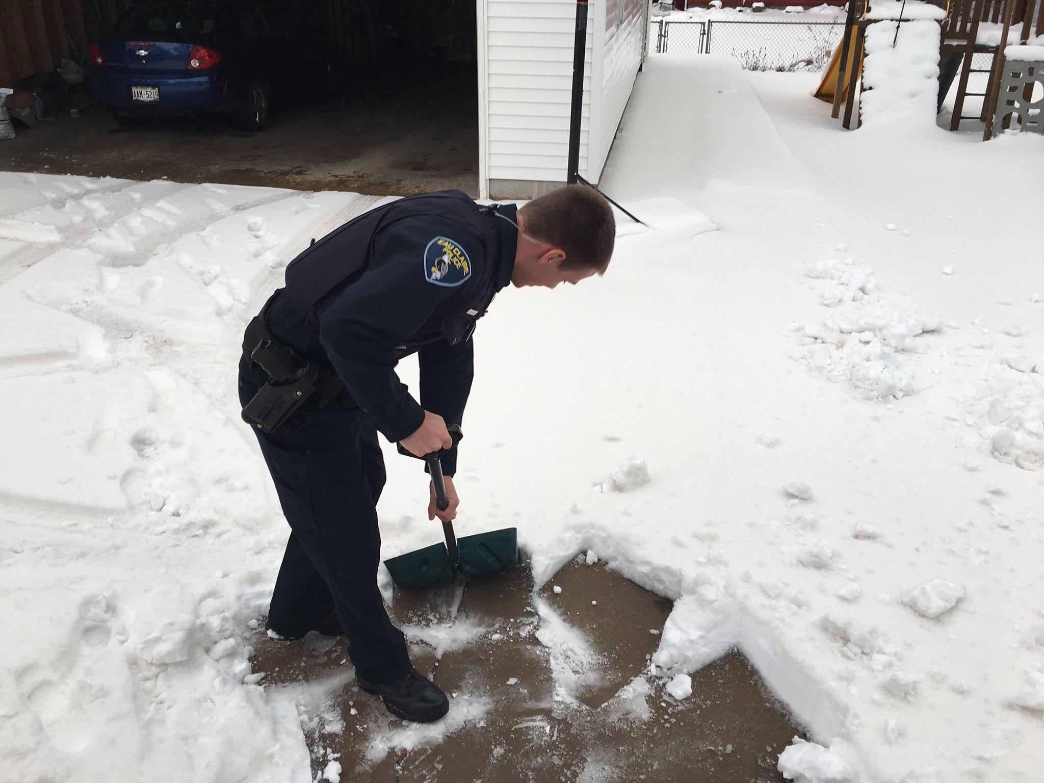 Eau Claire Police on Twitter "Traffic stops, alarm calls, shoveling