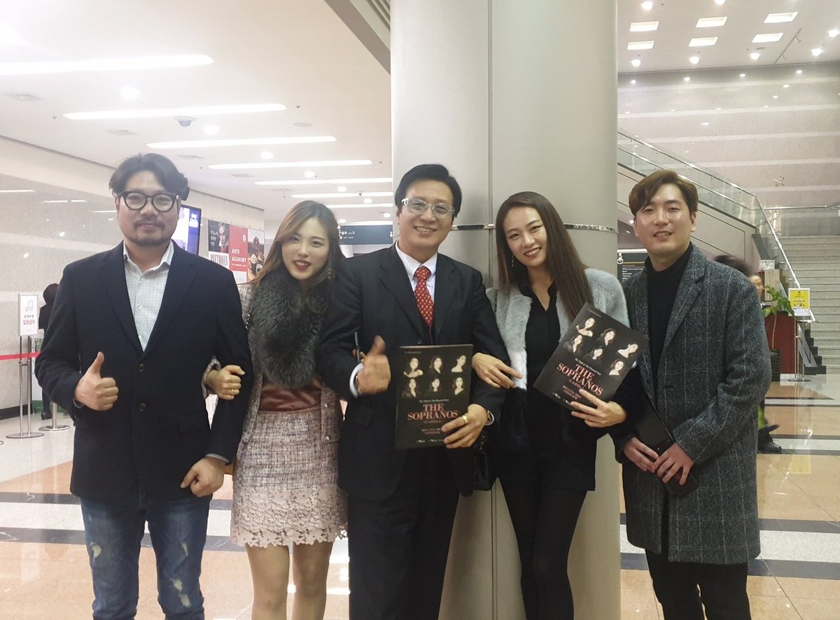 4월11일 '더 소프라노스' 공연이 대성황! 선곡,연출,연주력,구성,의상,콘셉트 마친 후에도 잔존(殘存)하는 기쁨과 감흥이 가히 역대급이었다. 이정아,...