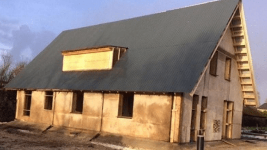 KVVRNews's tweet photo. First Prefab House Made Entirely Of ‘Hemp Concrete’ https://t.co/5hL63gPg41 https://t.co/XauyCaCUgx