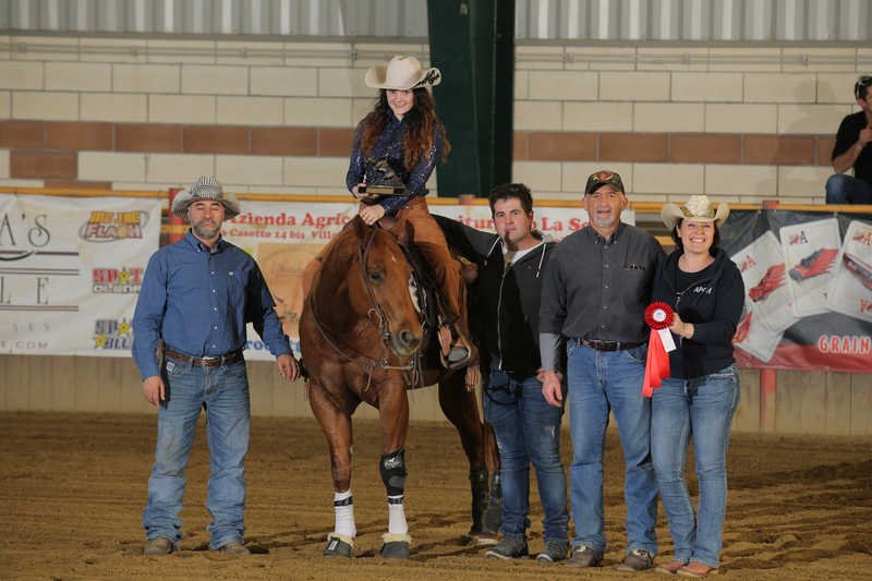 apcrReining's tweet photo. #Champion #NoviceRiders #NRHA #APCR #SpringRein 2019 COSSI NICOLLE & LIL CHIC SHINE owner COSSI NICOLLE score 70,5 https://t.co/wvRn3fFonp