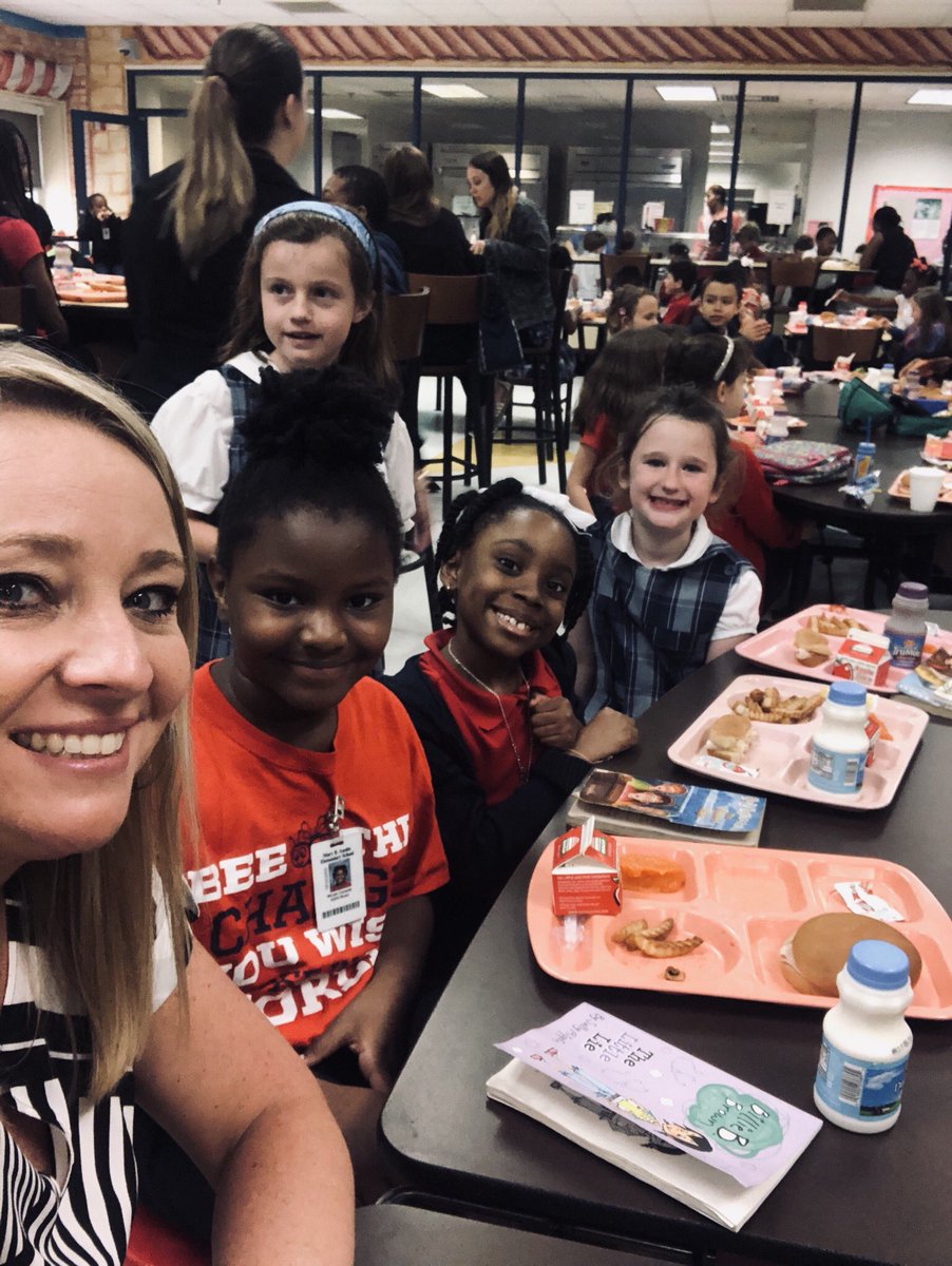 MelissaWhigham's tweet photo. #BeYourBestSelfie Students showing kindness ~ Making sure their friend  had someone to sit with at Lunch!! https://t.co/KoIFZKW1Fj