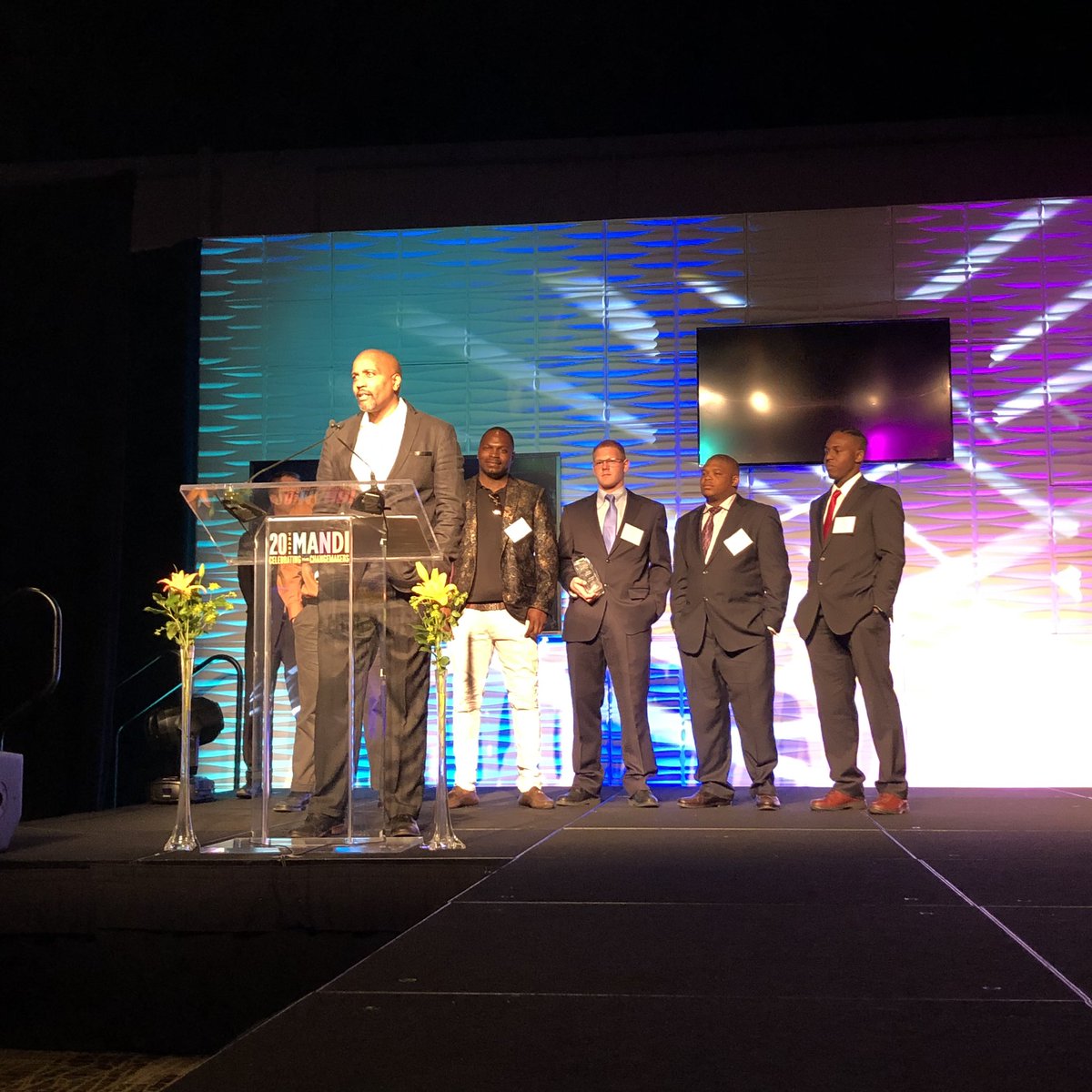 ecoCityMKE's tweet photo. Congrats to good partner @walnut_way #BlueSkiesLandscaping on their 2019 #MANDI19 award!

 #mke #greenjobs #workforcedevelopment #greeninfrastructure #communityimpact #lindsayheightsmke #NorthAveRising #Milwaukee https://t.co/THMAoiajkq