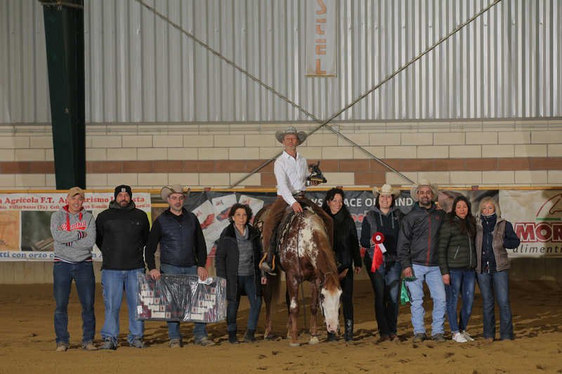 apcrReining's tweet photo. #Champion #Rookie #NRHA #APCR #SpringRein 2019 ROSSO MARCO UMBERTO & MISS ESPECIAL BLACK owner ROSSO MARCO UMBERTO score 70,5 https://t.co/vv55F7A7iK