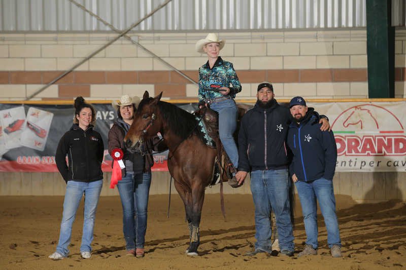 apcrReining's tweet photo. #Champion #NoviceRiders2mani #NRHA #APCR #SpringRein 2019 ELLINA KELLINA & SUNBURST BAR 023 owner ELLINA KELLINA score 68 https://t.co/tFpEdEDH5o