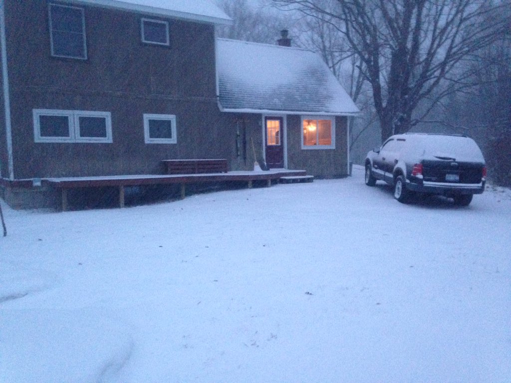 dailystem's tweet photo. April 11, 2019.
Before School & After School.
#SpringBlizzard #SoMuchForSpring https://t.co/4VLLTAaLHk
