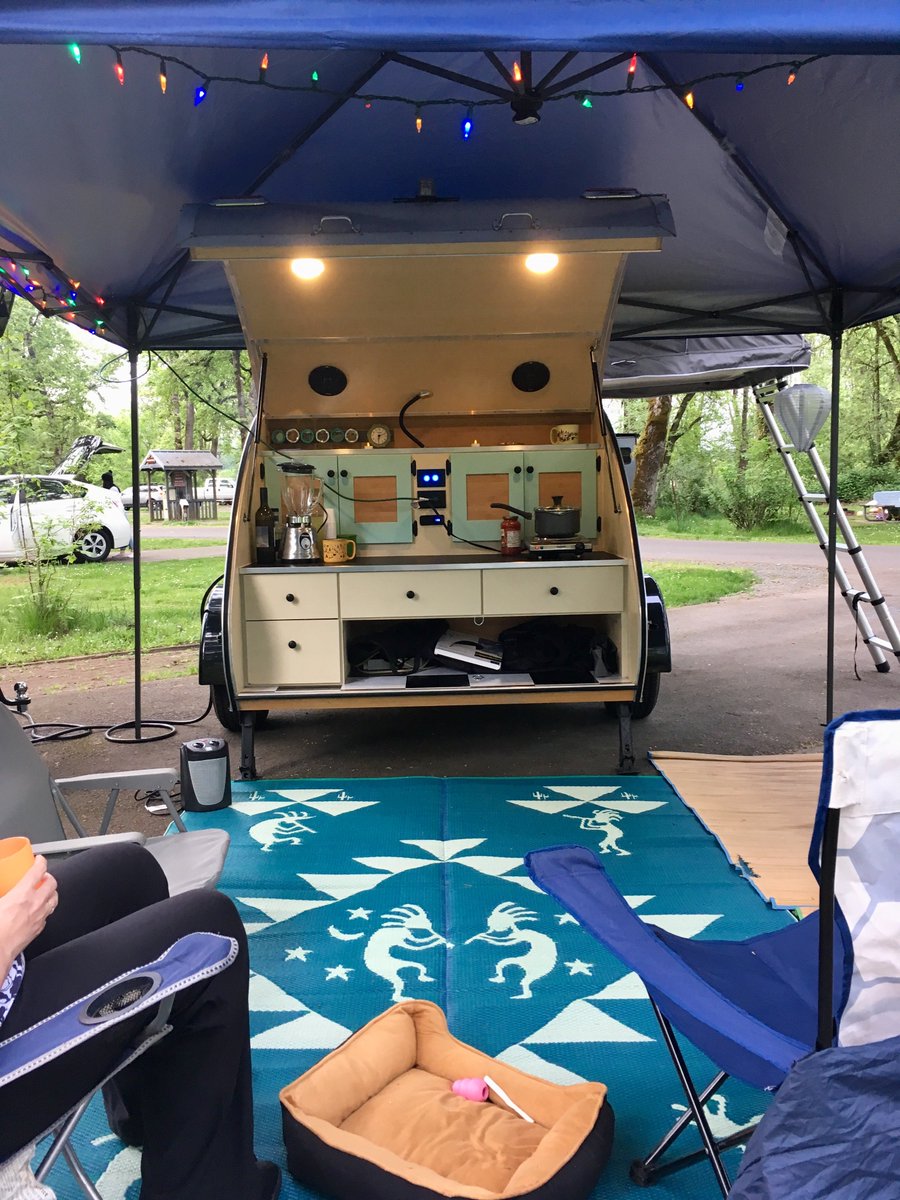 AeroTeardrops's tweet photo. Happy #TeardropThursday, campers! Who's heading out for some fun this weekend? There's still time to build your dream trailer in time for summer fun: https://t.co/e0SLt9e7Ji #AeroTeardrops #campinglife https://t.co/i1viCpvace