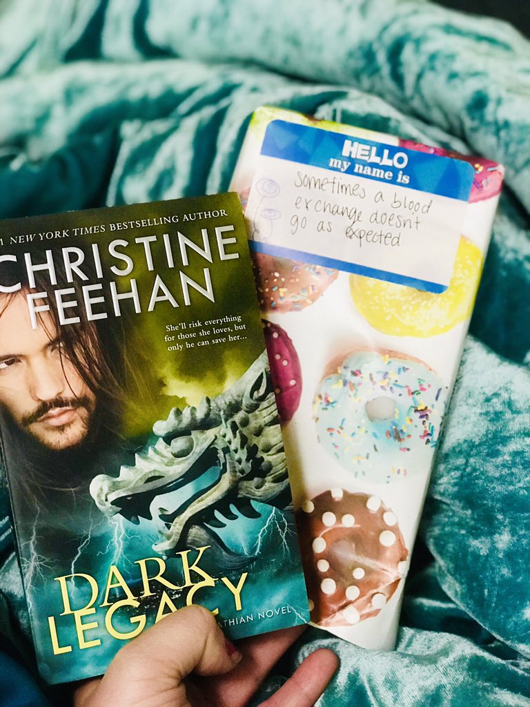 cupidsinbox's tweet photo. Huh! Not what I was expecting. I thought two people were going to going to fall in love after finding one another through a blood transfusion. But hey I can get down with vampire #khaldrogo https://t.co/hcwEPpZ2E8