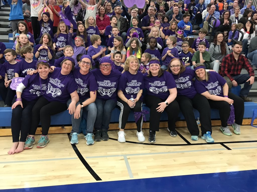 Kimslon's tweet photo. We Have Spirit Yes We Do!#StewCrew #stewshines https://t.co/Dh4iK65pXf