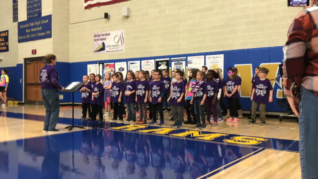 Kimslon's tweet photo. We Have Spirit Yes We Do!#StewCrew #stewshines https://t.co/Dh4iK65pXf