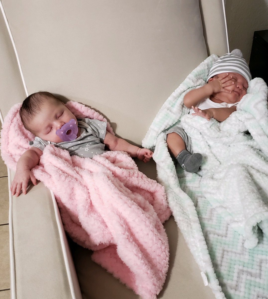 CaseyccGarcia's tweet photo. Mila &amp; Tristan; Future bffs! 
I can’t with all this cuteness😭🥰
 #5DaysApart 💖💙 @dallas_geeee https://t.co/V85DNY4kcN