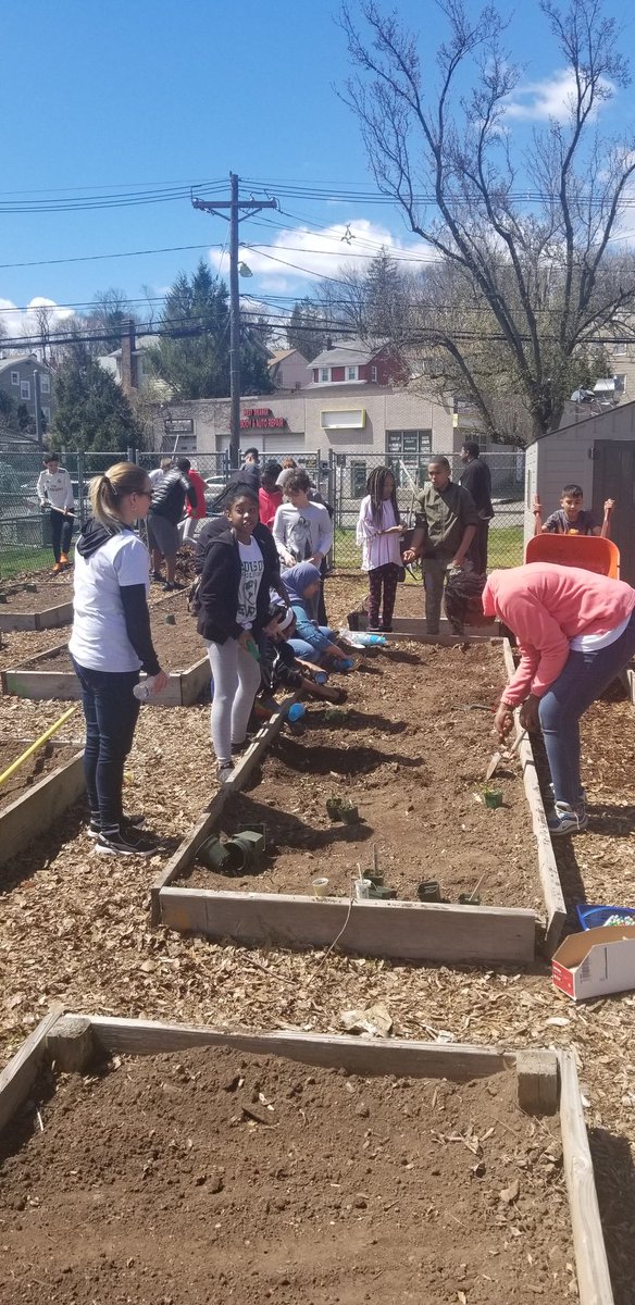 CovngtonScience's tweet photo. "We do not inherit the Earth from our ancestors, we borrow it from our children." So, we worked in our community garden today in partnership with the environmental club to help leave it better than we found it. #ems2018 #WO2World #mrscovingtonsclassroom @edison_central6 https://t.co/ndN8d3BjuR