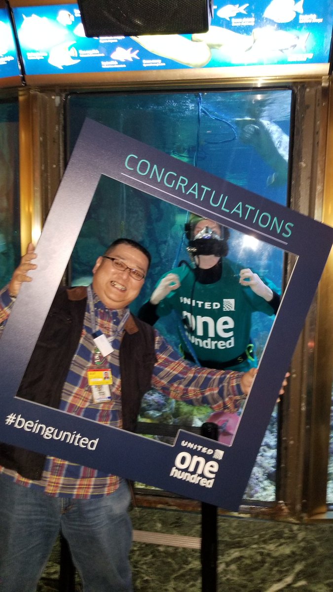 RandyCettiUAL's tweet photo. Great night at the Chicago aquarium...#u100 #beingunited https://t.co/YSPNBLB6KR