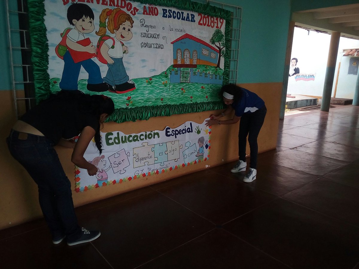 Mariafr0805's tweet photo. Ambientación del pasillo central de nuestra institución por el mes de educación especial. Quiriquire. Municipio punceres #especialistasalpoder #SerDiferenteEsAlgoComun  #MesEspecial https://t.co/o3awRrn8gz