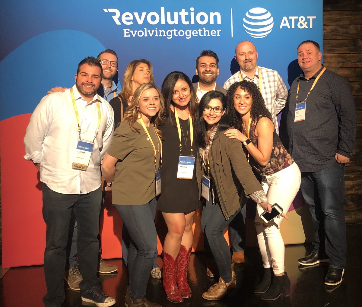 relfloyd's tweet photo. #allboots for our girl Amy and @tobykeith #nomorephotos #sorrydana @Dana_Pool #ATTRevolution #EvolvingTogether #LifeatATT #ImFinallyaTexan #newboots https://t.co/VuEVFvH481