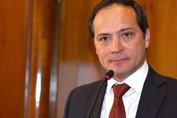 mariaeva40451's tweet photo. R.Graña habría estado en la casa de D'alessio,en el country ST,con Camau Espínola para asesorarlo como candidato a gobernador de Corrientes. https://t.co/xzLSWbcdU1