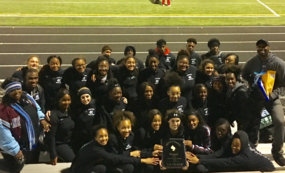 Miaa_Mora's tweet photo. Sooooo proud of my lady kay's! They did an awesome job today 🏃🏾‍♀️! We won the hillcrest invite♥️ don't mind the fact that it has 2018 on there🤣 https://t.co/5ndrUzgQzC