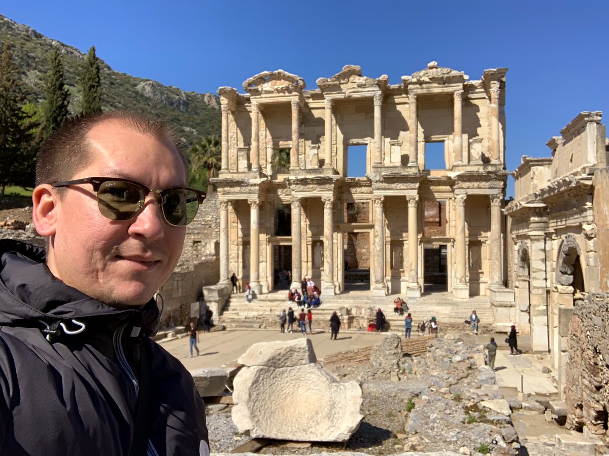 SashaEats's tweet photo. The Library of Celsus as it stands today 🇹🇷 #SashaInTurkey #travel #Turkey #Ephesus https://t.co/B58RUD3uoc