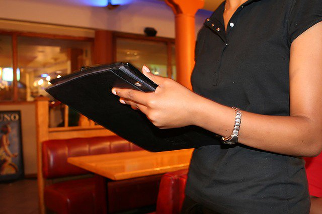HRSolutions4Biz's tweet photo. Do you have a passion for customer service? You could be exactly what our client is looking for. The Elephants Nest Inn is a family run country pub near Tavistock who are looking for Waiting staff to join their team. For more info: https://t.co/I6wpgGvWFP
#Tavistock #Job #Hiring https://t.co/2yxXlJ2s4f