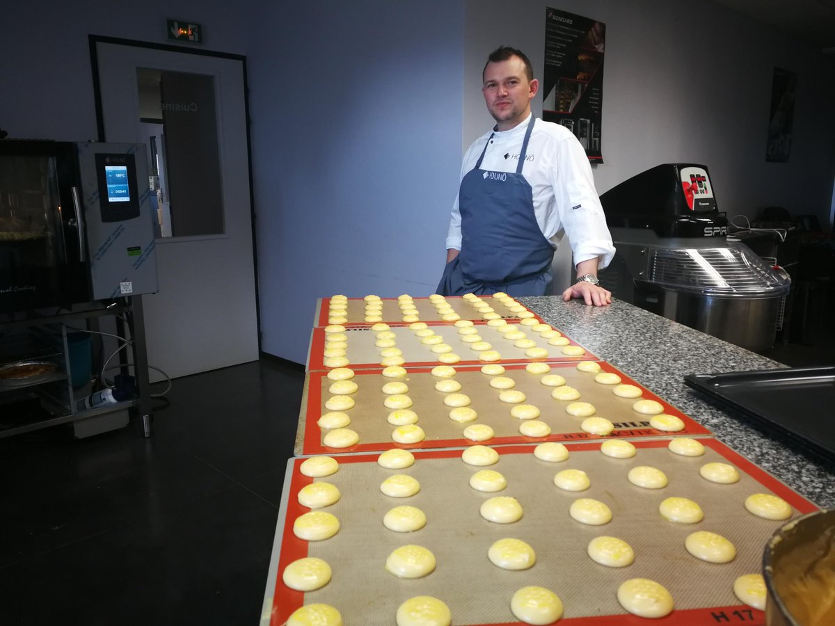 HounoUniverse's tweet photo. This week HOUNÖ France team was present at Selec Pro Bourg Valences for commercial and technical trainings. 
We would like to thank all our @Euromat_reseau Partners: Selec Pro, CFMB, All Technical, Simatel, Simatel Concept and Celsius.📍 🇫🇷 🍰 👨‍🍳
#hounofrance  #selecpro #euromat https://t.co/rSmBHPzmAq