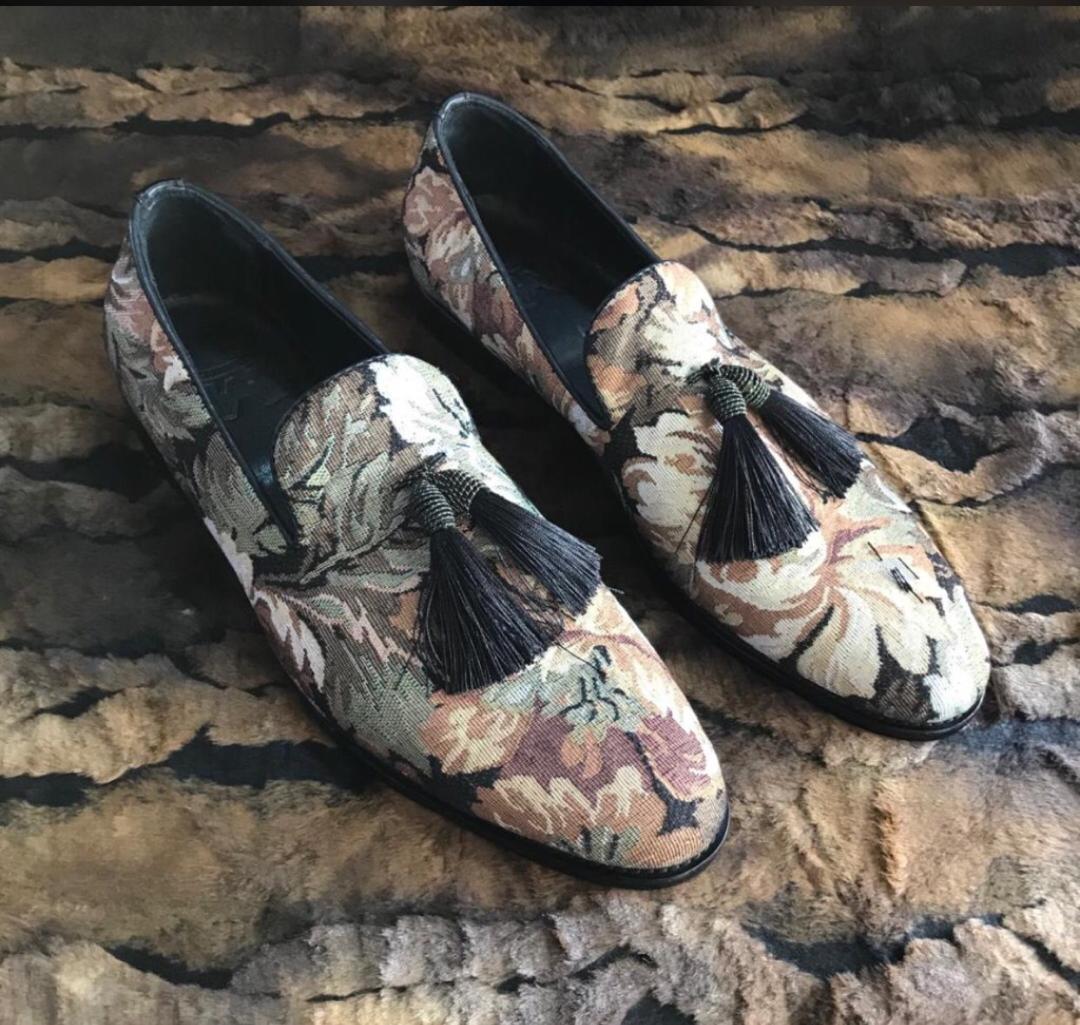YarosoxB's tweet photo. Put yourself in our shoes #yarosox #madeinKd #MadeInNigeria https://t.co/QeJwNhnDoR