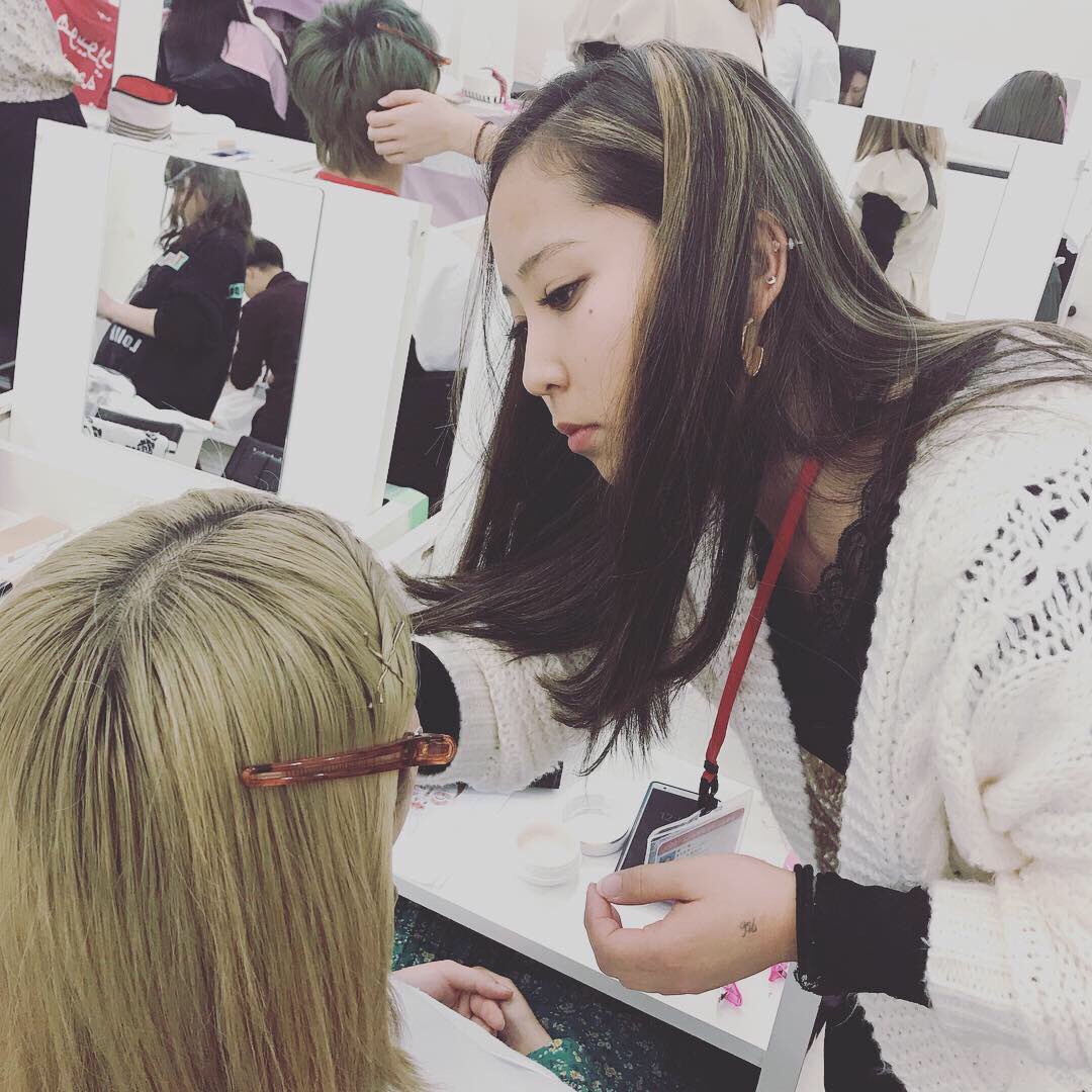 freeace_ac's tweet photo. 『来れば来るほど楽しい』
🌸オープンキャンパス🌸
4/13土 10時▶︎13時 @FA美容学校

FAのこと知れる日だよ‼️ アレンジ＆メイク💄などが体験できます🤗

FA生と交流タイムあるよ。

当日・私服参加OK

是非FAに遊びに来て見ませんか？

#オープンキャンパス
 #高校生と繋がりたい https://t.co/6F8zb84yCV