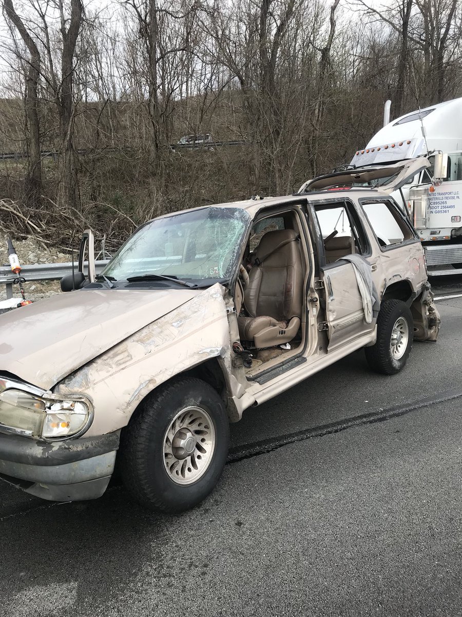 Fallowfield_VFC's tweet photo. Rescue 47 and Rescue 11 handled a single vehicle crash on I-70 in the Twp. yesterday evening.. https://t.co/hYU9fXghNl