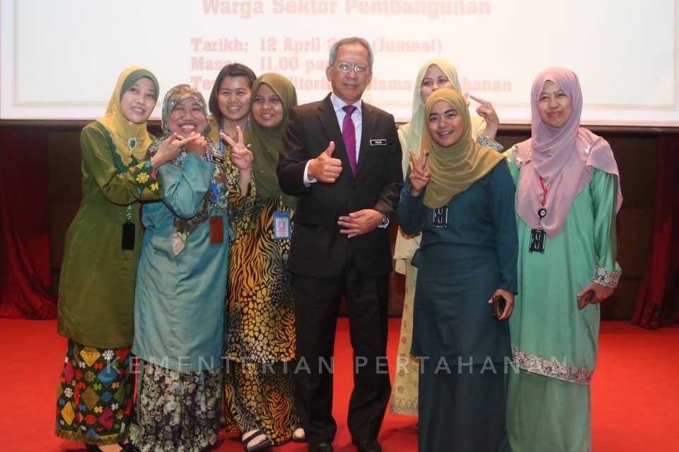 KSU, DS <a href="/HalimiAbdManaf/">Halimi Abd Manaf</a> berkesempatan berjumpa &amp; menyampaikan amanat kepada Warga Sektor Pengurusan, Dasar dan Pembangunan sempena hari terakhir beliau berkhidmat di <a href="/MINDEFMalaysia/">MINDEF Malaysia</a> hari ini.