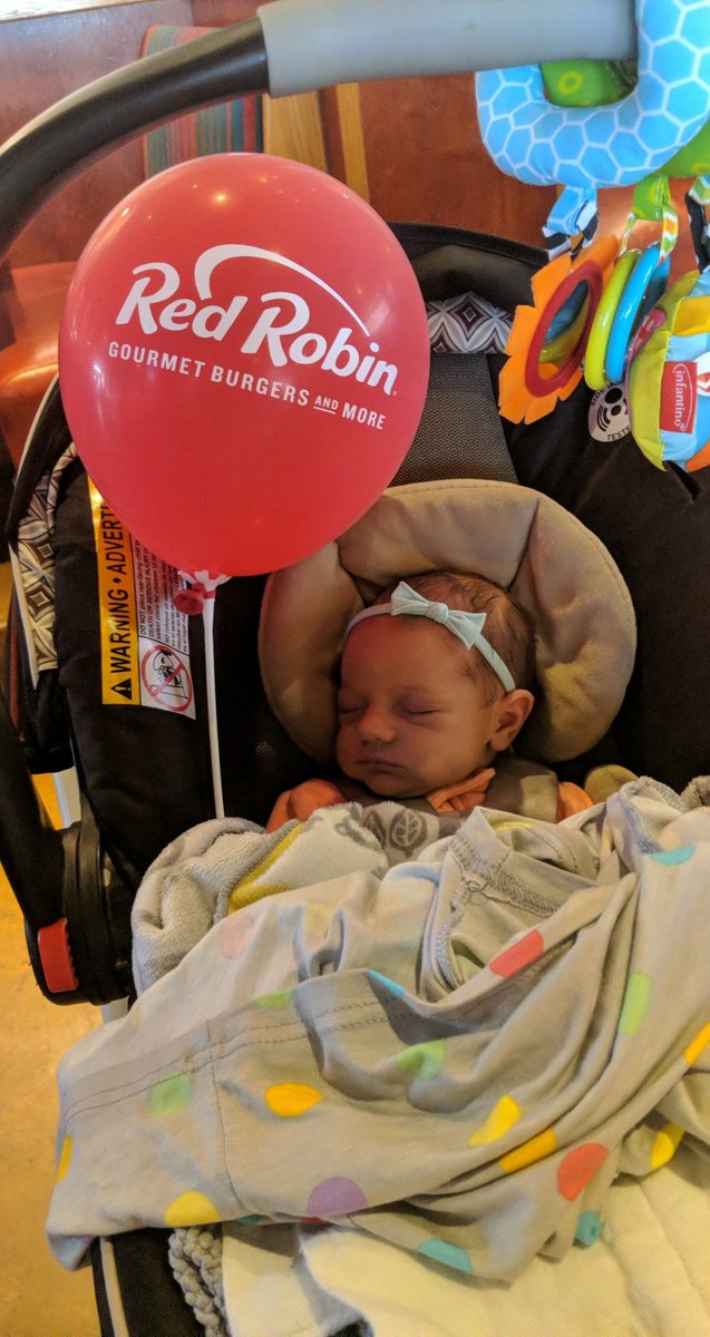 ryan_13letters's tweet photo. @redrobinburgers 9 days old and she couldn't wait any longer for her first Red Robin experience! #yummm https://t.co/B4SNCSccaK
