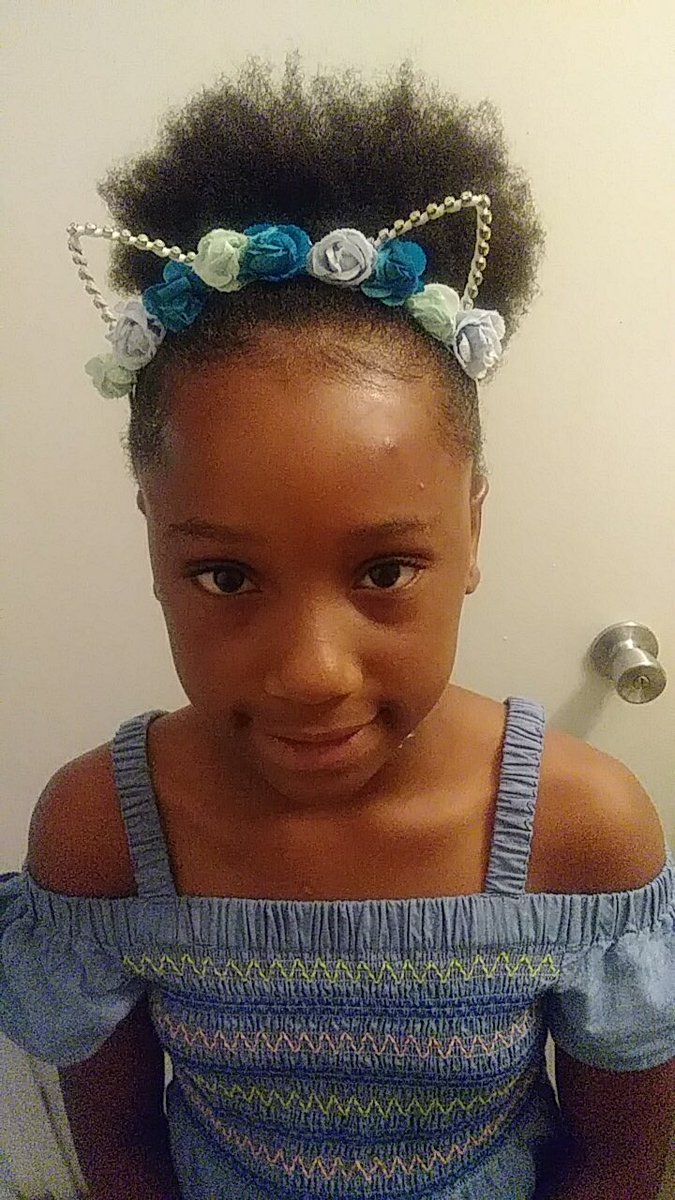 MomStarsBlogger's tweet photo. All I can say is I have the greatest team behind me. While bettering myself for the future my sisters chipped in and made sure the kiddos were straight.  

GO TEAM!!!! Find you some MomStars for your team. 
#teamupthursdays https://t.co/k8vdAt8nf2