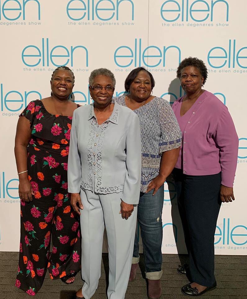 LiveinSoCAnow's tweet photo. Loved being at @TheEllenShow today. #ImAtEllen with #MomWade sister Kathy and friend Regina. https://t.co/fSVUiX2NHV