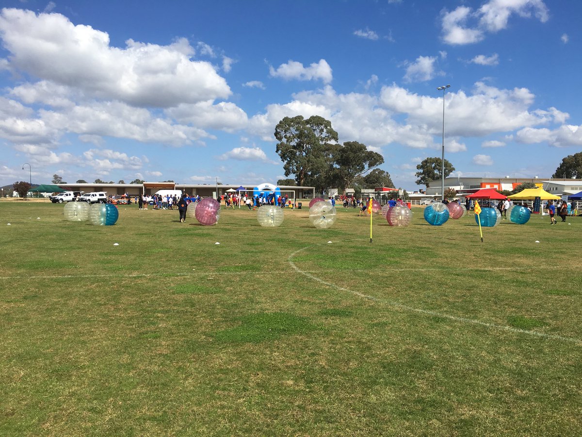 Community Services Youth Week grant in action @ Harrison School with years 7-10 students having  great time making connections! ⁦<a href="/ACTEducation/">ACT Public Schools</a>⁩ ⁦@CSD_ACT⁩